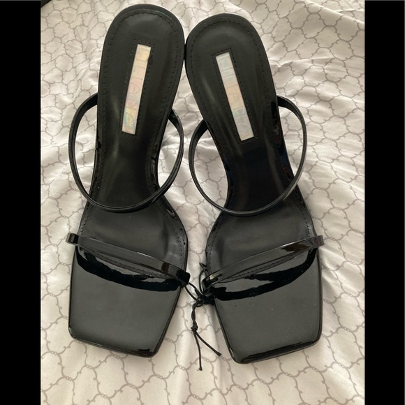 Liliana Shoes - Black sandals